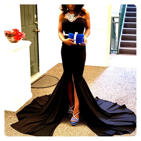 Prom Dress - Picture 1 of 5